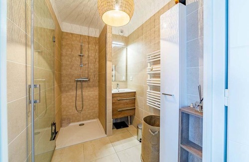 Chanot - Stade Velodrome Apartment | GuestReady - Modern comfort near Orange Vélodrome