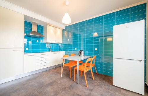 Santa Clara Apartment | GuestReady - Plum Tree in Lumiar