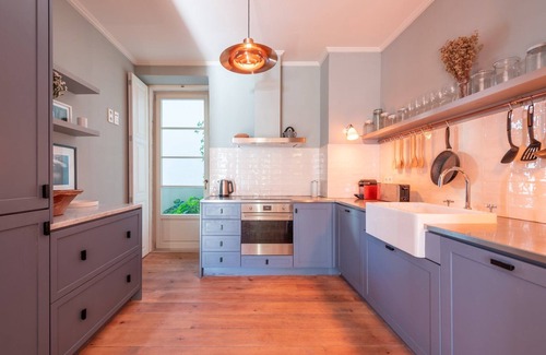 Lisbon Old Town Apartment | GuestReady - Ray of Light