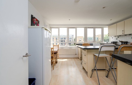Shadwell Apartment | GuestReady - Relaxing stay in Whitechapel
