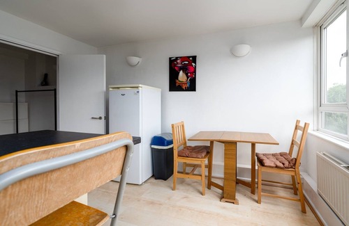 Shadwell Apartment | GuestReady - Relaxing stay in Whitechapel