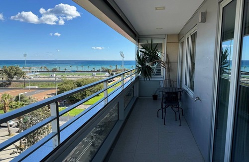 Diagonal Mar i el Front Maritim del Poblenou Apartment | GuestReady - Sea view apartment with terrace