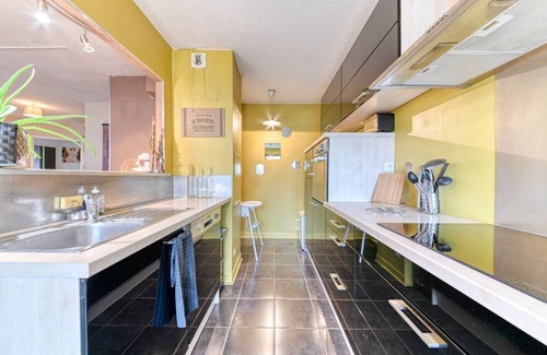 Part Dieu - Bir Hakeim Apartment | GuestReady - Sleek Apt for 6 near La Part-Dieu St.