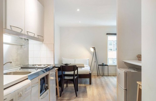 Chaucer Apartment | GuestReady - Studio in Borough, central London