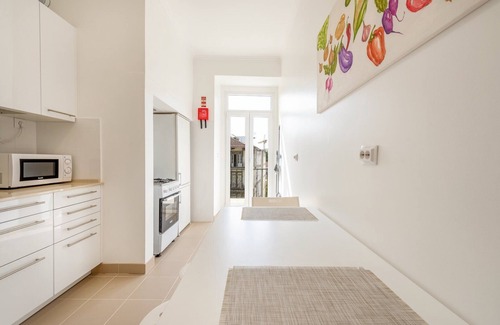 Sao Jorge de Arroios Apartment | GuestReady - Tower- 3 Bedroom Apt in Saldanha