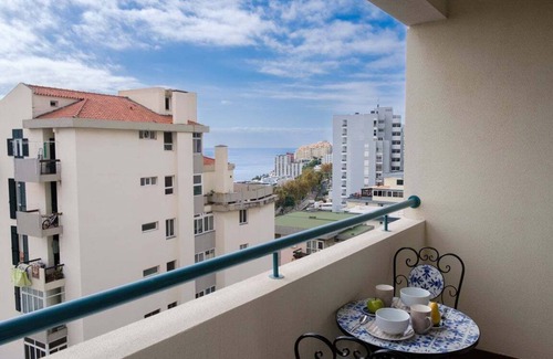 Sao Martinho Apartment | GuestReady - Tranquil Nest in Funchal