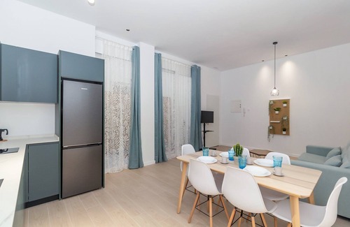 La Malva-rosa Apartment | GuestReady - Valencia's Vibrant Malvarrosa