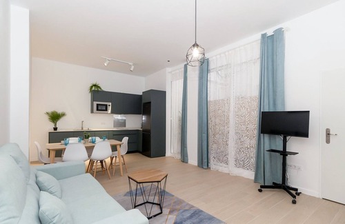 La Malva-rosa Apartment | GuestReady - Valencia's Vibrant Malvarrosa