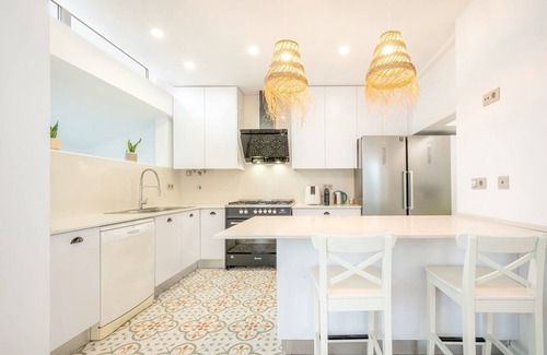 Vila Nogueira de Azeitao Apartment | GuestReady - White Haven with a terrace