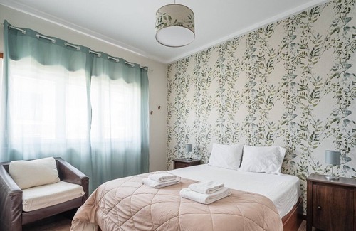 Coimbra House | GuestReady - Wild Stork House