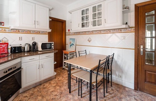 Coimbra House | GuestReady - Wild Stork House