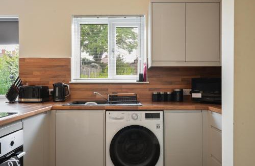High Hazels Apartment | Guests rated Exceptional 3 bed house, homely comforts , close to amenities and centre