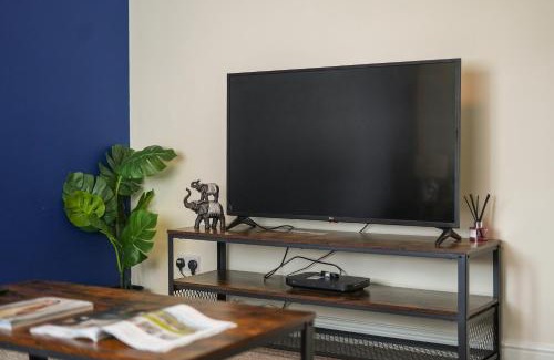 High Hazels Apartment | Guests rated Exceptional 3 bed house, homely comforts , close to amenities and centre