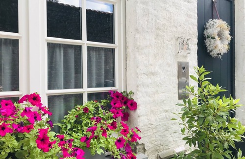 Historical Center Bruges Apartment | Guestsuite Sir Joachim Bruges- Oldest Part Center Bruges