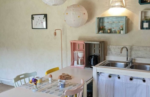 Brujas Other | Guinguette Poétique à la Ferme