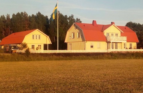 Save Villa | Gula Huset Mellan Kungälv, Torslanda och Göteborg