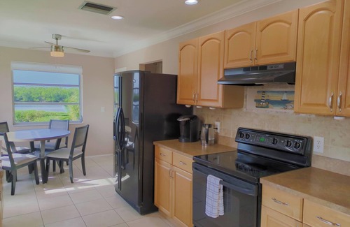 Bonita Springs House | Gulf Access Canal Home: Beaches! Bring your Boat. 3 BR, WiFi, Kayak, Waterfront