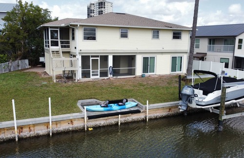 Bonita Springs House | Gulf Access Canal Home: Beaches! Bring your Boat. 3 BR, WiFi, Kayak, Waterfront