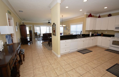 Steinhatchee Condo | Gulf Breeze Condo #208- Private Ramp! WiFi! NO DOCK THIS SCALLOP SEASON!