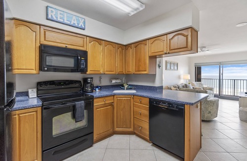 Navarre Beach Condo | Gulf Front Condo w/Pool. 2 chairs & umbrella set-up included.Gorgeous views!