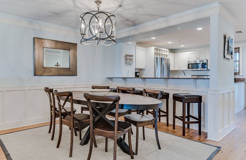 Gulf District Condo | Gulf Front Next To Beach Club- WaterColor 5 Beachside by Royal Destinations