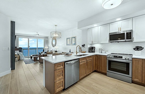 Miramar Beach Condo | GULF FRONT | Remodeled, Upscale 2 King Suites+Private Full BR | Beach Chair Svc!