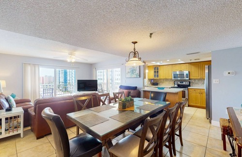 Redington Shores Condo | Gulf front with heated pool, hot tub and direct beach access with WIFI and AC