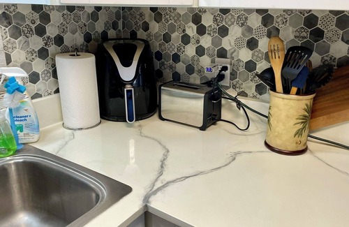 Lakewood Villas House | Gulf Side Getaway near Downtown Beaches