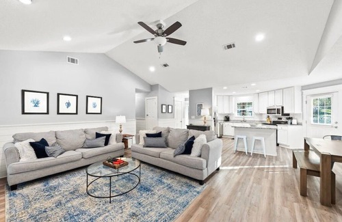 Gulfview Heights House | Gulfview Beach Escape - Heated Private Pool, Beach Gear & 6 Seater Golf Cart