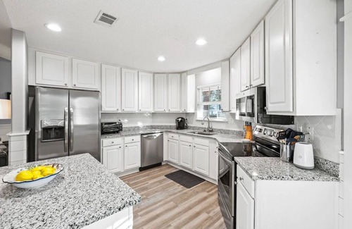 Gulfview Heights House | Gulfview Beach Escape - Heated Private Pool, Beach Gear & 6 Seater Golf Cart