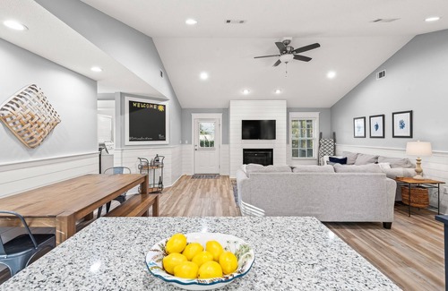 Gulfview Heights House | Gulfview Beach Escape - Heated Private Pool, Beach Gear & 6 Seater Golf Cart