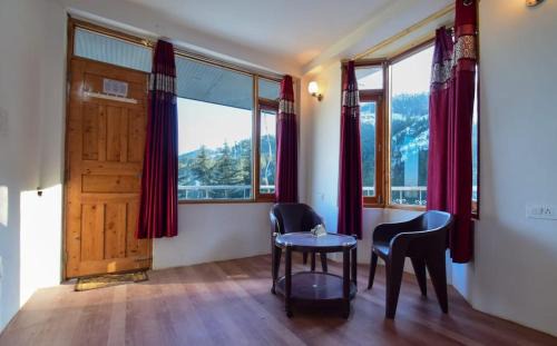 Theog House | Gulmarg Height Homestay, Kufri-HP