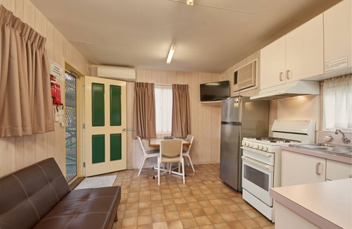 Gundagai RV Rental | Gundagai Cabins & Tourist Park