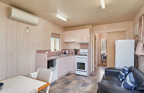 Gundagai RV Rental | Gundagai Cabins & Tourist Park