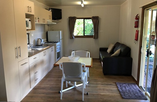 Gundagai RV Rental | Gundagai Cabins & Tourist Park