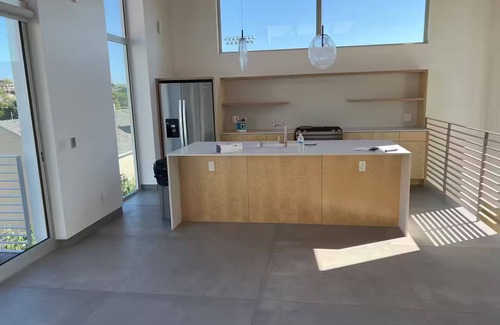 El Segundo House | Gundo Urban Executive Suite