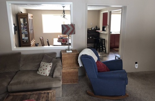 Gunnison House | Gunnison River Getaway - pet friendly, secluded, quiet, EV charging