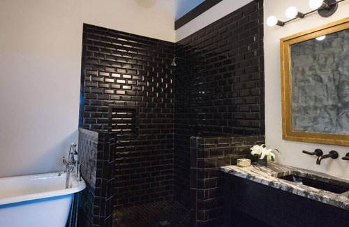 Florence Hotel | GunRunner Boutique Hotel