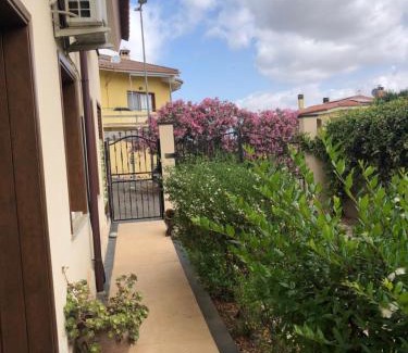 Guspini House | Guspini-Casa vacanze con giardino IUN R1321