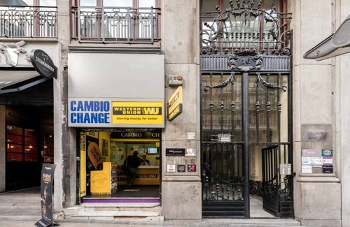 Centro Apartment | GV5, 7 ROOMS/7 BATH APARTMENT ON GRAN VIA STREET