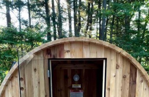 Blakeslee House | GWA106-NEW POCONOS HOME! GAMEROOM, SAUNA AND A HOT TUB! PLENTY OF ROOM FOR ALL