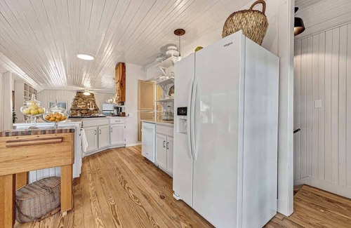 Siloam Springs Cottage | Gwen's Nest- a unique luxury, family cottage in the woods!
