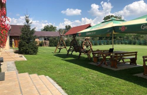 Turia Bed & Breakfast | Gyongyvirag Panzio (Pensiunea Lacramioara)