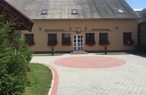Turia Bed & Breakfast | Gyongyvirag Panzio (Pensiunea Lacramioara)