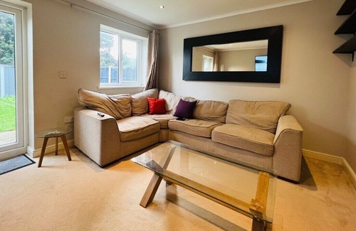 Levenshulme House | Gytes Lane, Manchester with FREE Parking and FREE Wi-Fi