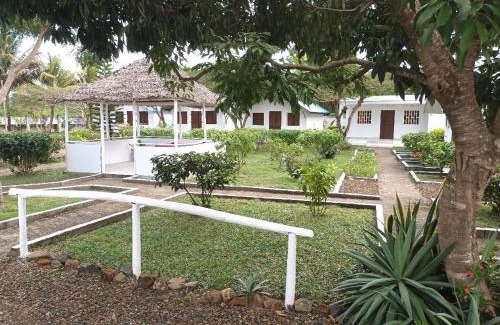 Sambava Apartment | Hôtel-bungalows La Pirogue