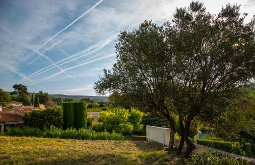 Sainte-Anne du Castellet Hotel | Hôtel Castel Saint Anne