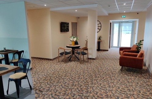 Saint-Clair-de-la-Tour Hotel | Hôtel de la Tour