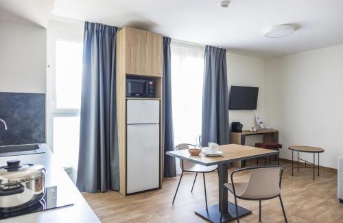 Allegre Les Fumades Hotel | Hôtel des Thermes des Fumades