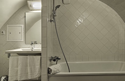Saint-Michel-l'Observatoire Hotel | Hôtel Galilee